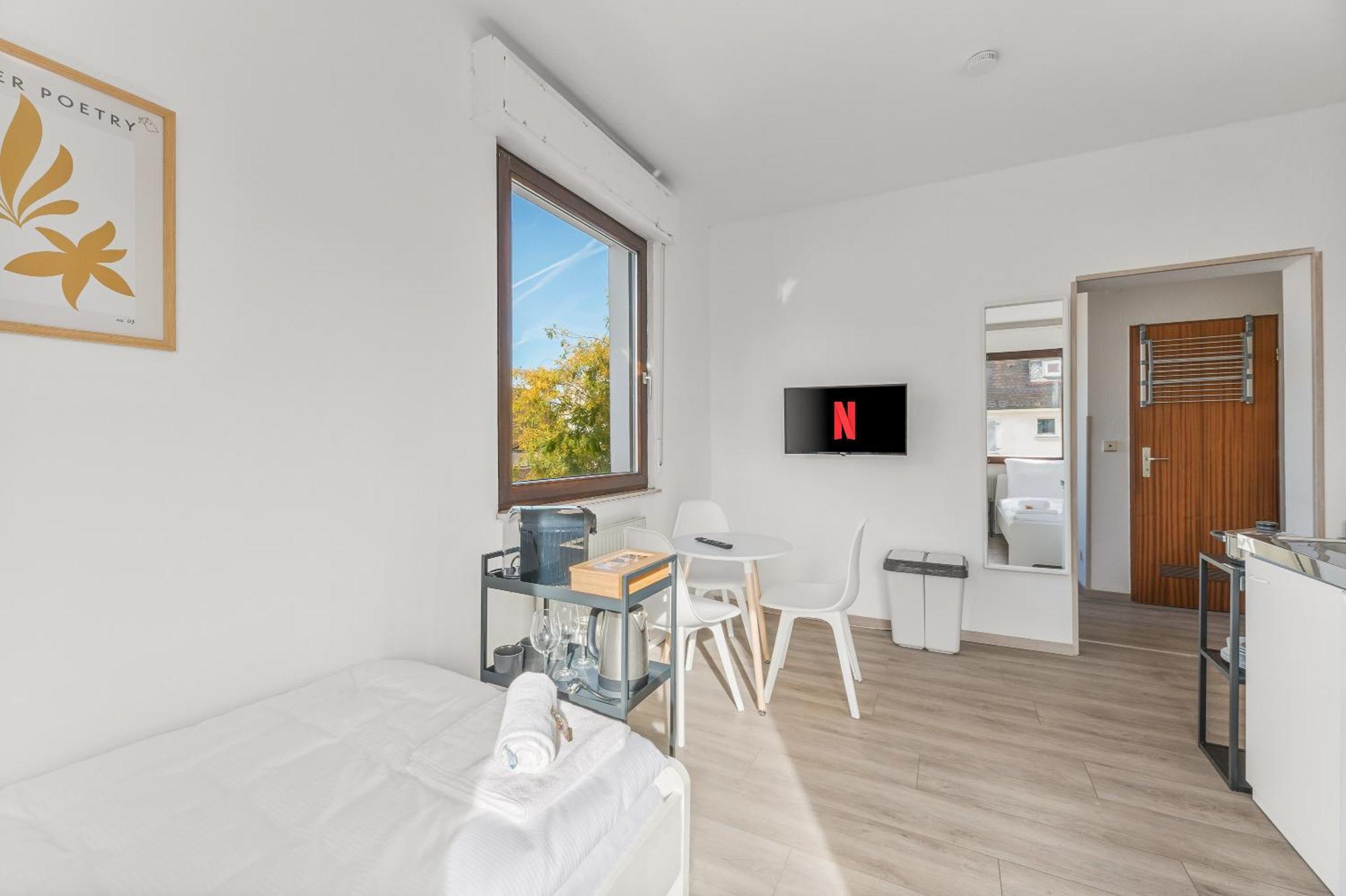 Home2Stay Apartmenthaus Heilbronn City Kitchen Parking Highspeed Wifi Washroom Eksteriør billede