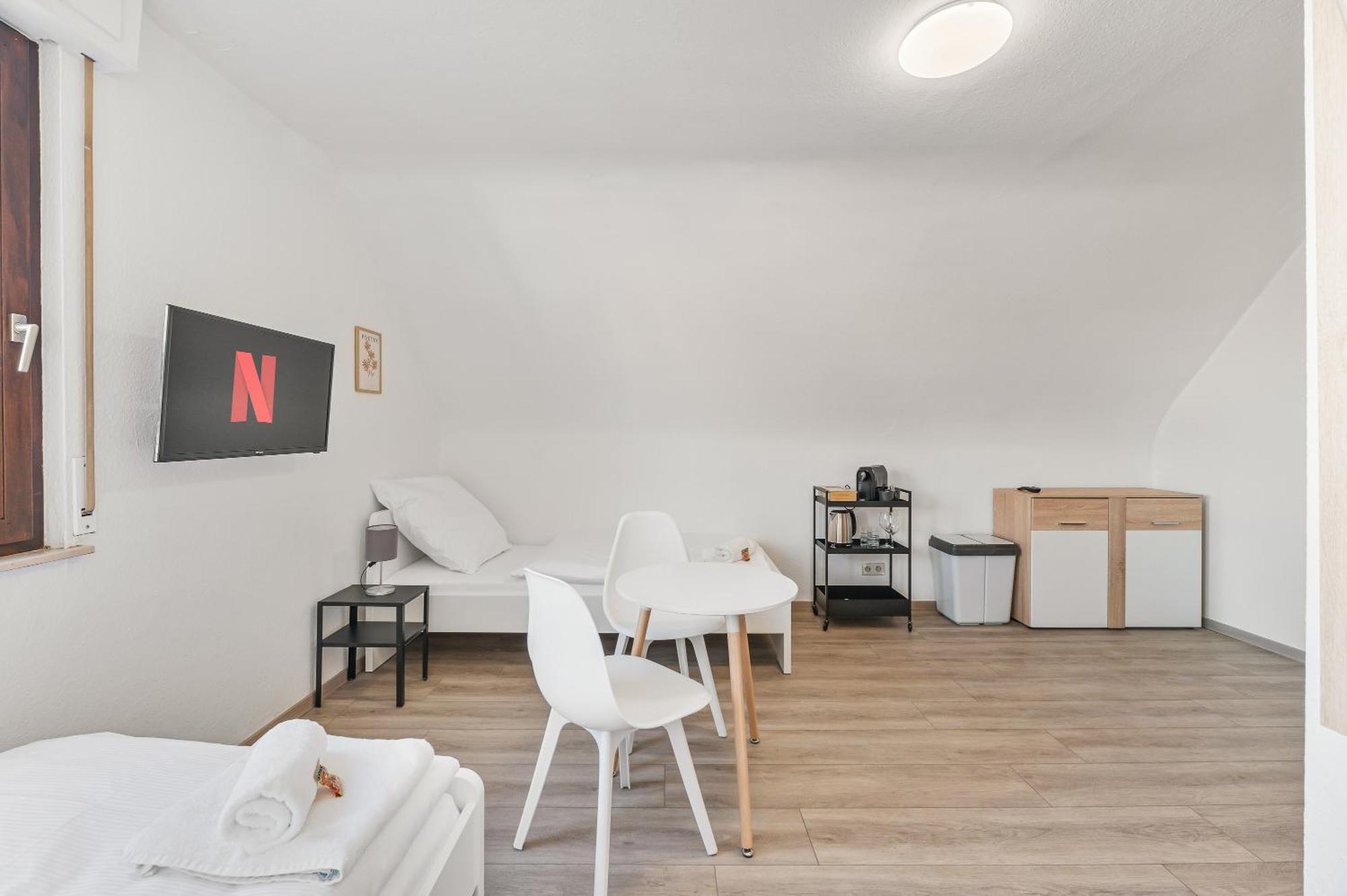Home2Stay Apartmenthaus Heilbronn City Kitchen Parking Highspeed Wifi Washroom Eksteriør billede